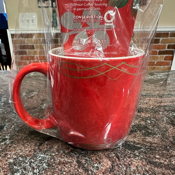 NWT Starbucks Winter Wonderland gift set - Picture 6 of 7